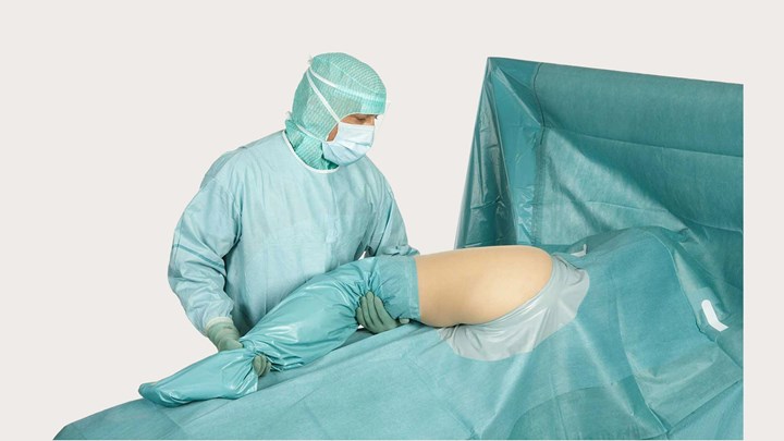 un champ d'orthopédie BARRIER en cours d'utilisation 